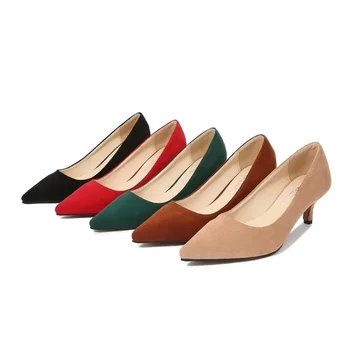 2024 Женские туфли-лодочки на низком каблуке Scarpin Valentine с острым носком и котенком на высоком каблуке 5 см, женские туфли из зеленого флока, большие размеры, красные туфли