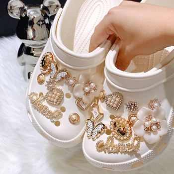 Брелоки для обуви Crocs Сделай сам, цепочка с бриллиантами и жемчугом, украшение из драгоценных камней, пряжка для аксессуаров для обуви Croc, подарок для девочек на детскую вечеринку