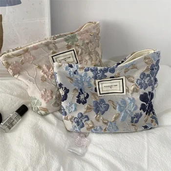 Французская косметичка с рельефным цветком, простая портативная сумка большой емкости, повседневная сумка для мобильного телефона, ручная сумка для прогулок